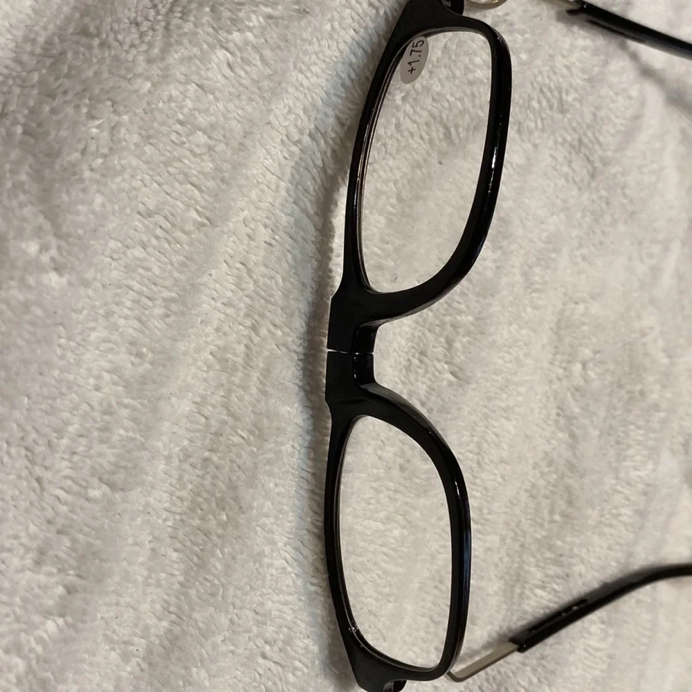 MEN/WOMEN readers click in the middle/I-hav 2/1.75 both blk,3/ 1.25 brown,2/1.00 - Picture 5 of 5